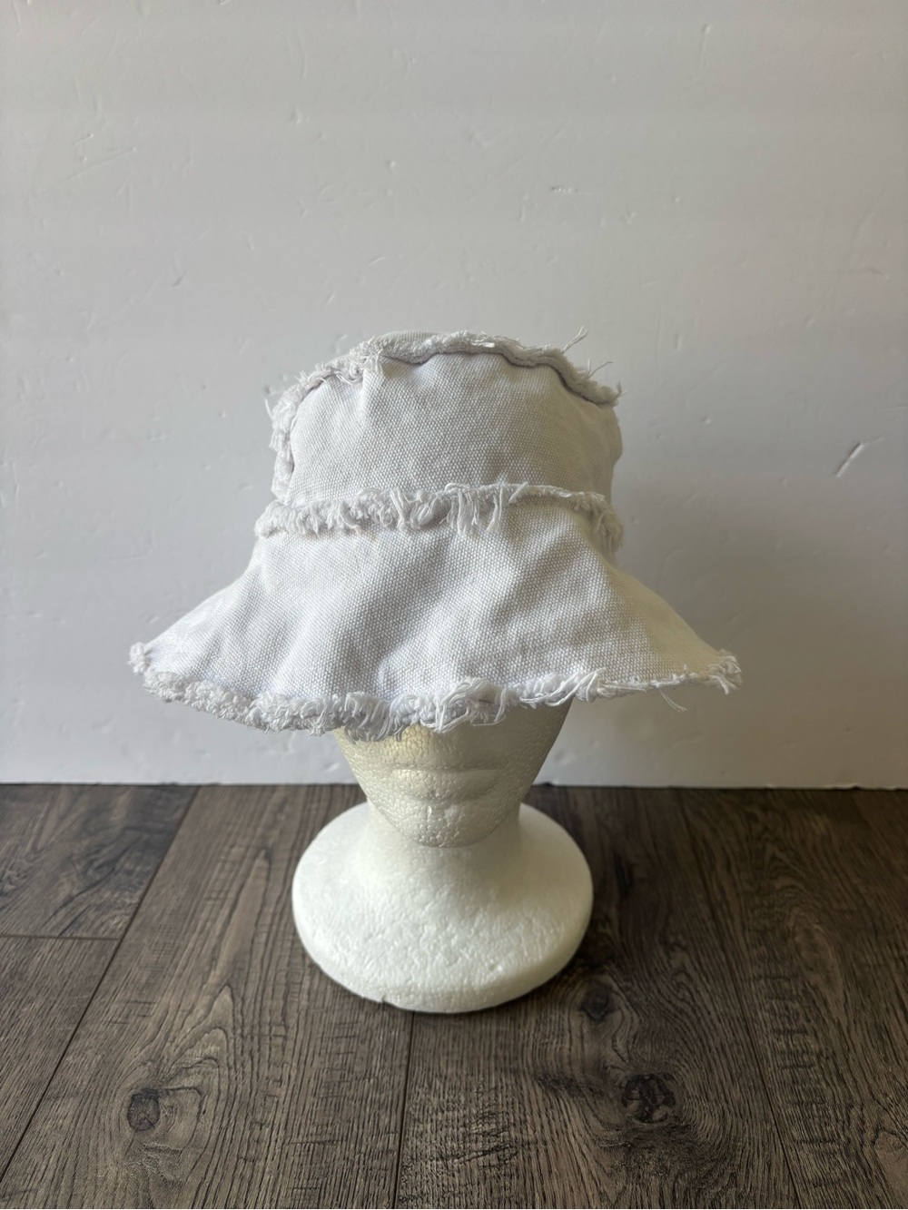 jocelyn White Frayed-Edge Bucket Hat